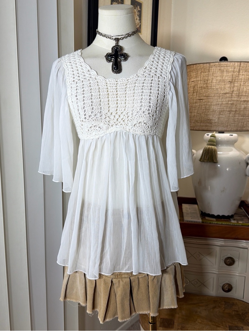 Women’s White Crochet Bodice Peasant Babydoll Blouse